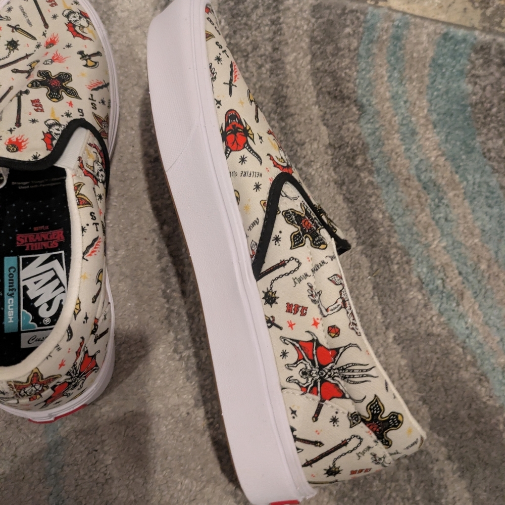 Vans 2022 Stranger Things Men's 8 - Picture 8 of 10